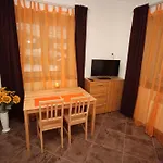 V Roklich & V Roklich 4*