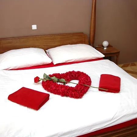 V Roklich & Apartmens V Roklich 招待所