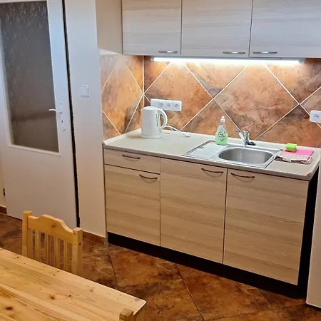 V Roklich & Apartmens V Roklich 3*