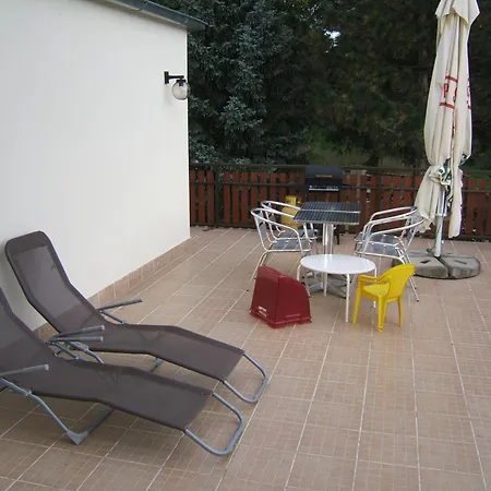 V Roklich & Apartmens V Roklich 3* Říčany