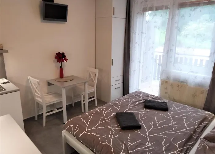 V Roklich & V Roklich Říčany