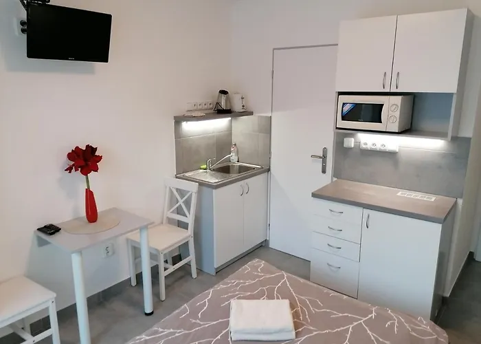 V Roklich & V Roklich Říčany