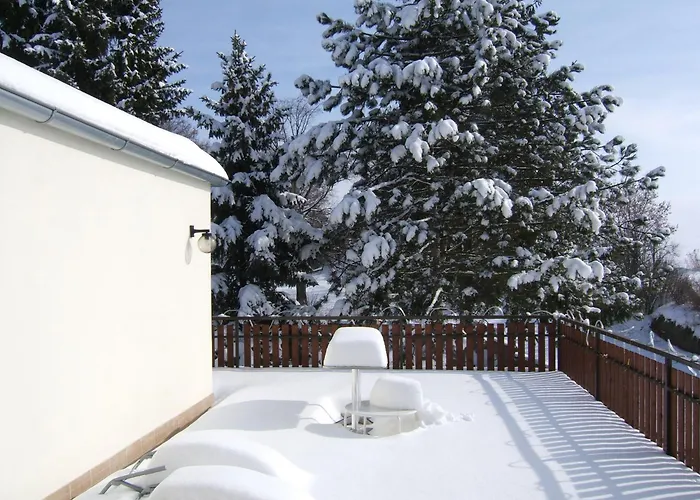 V Roklich & V Roklich 4*