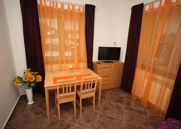 V Roklich & V Roklich 3*